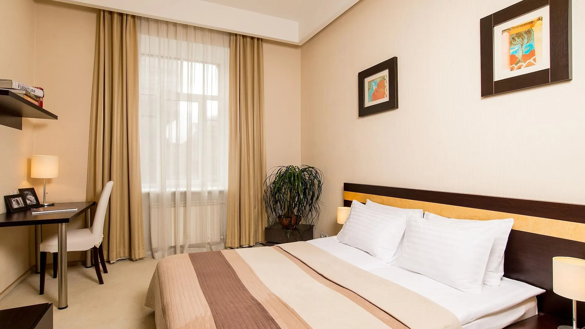 Senator Victory Square Aparthotel Κίεβο 4*,  Ουκρανία