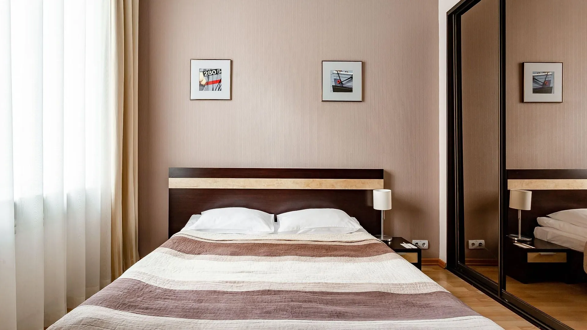 Senator Victory Square Aparthotel Κίεβο 4*,  Ουκρανία
